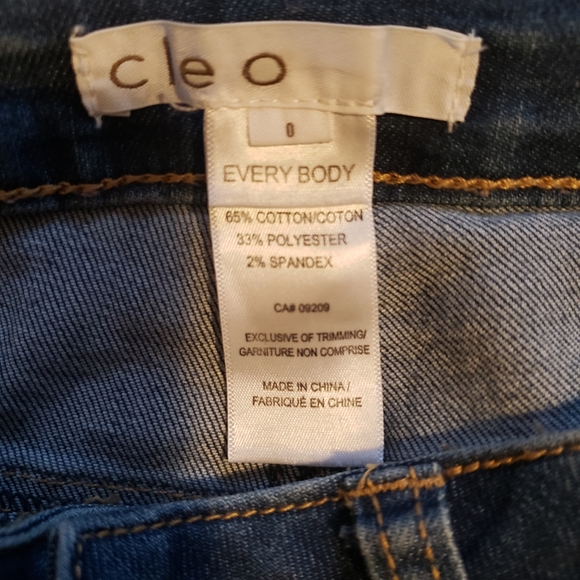 EUC - Velvet floral jeans Size 0 - Picture 7 of 9